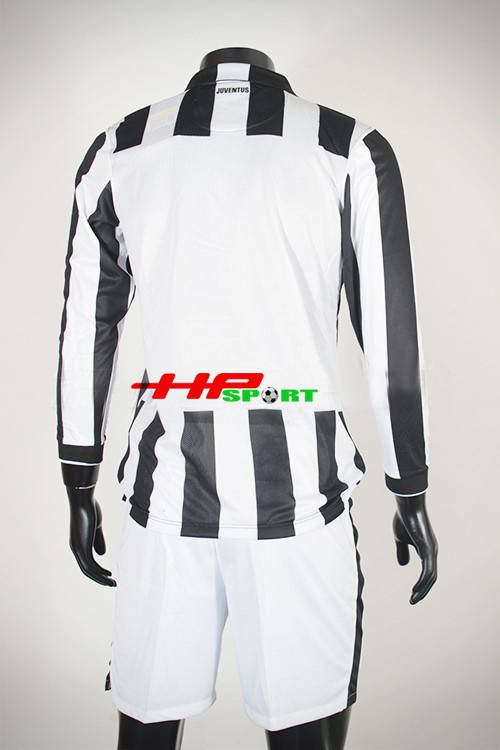 mặt sau Bộ quần Áo Juventus 2014-2015 sân nhà tay dài 2 mặt sau Bộ quần Áo Juventus 2014-2015 sân nhà tay dài